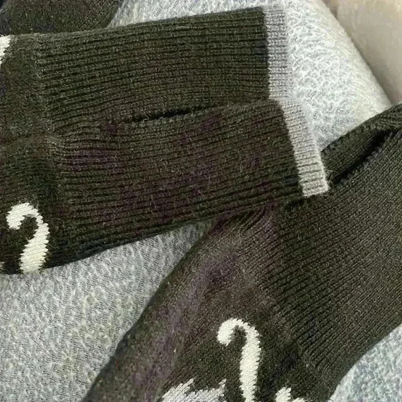 Athleta- Floral black half zip sweater Sz Small - Picture 10 of 10